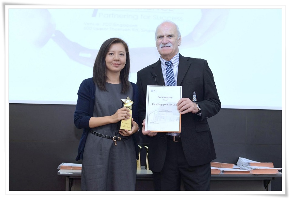 ได้รับรางวัลจาก James Cook University Singapore